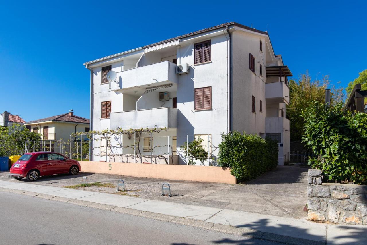 Apartment Bozena Krk คิร์ก ภายนอก รูปภาพ