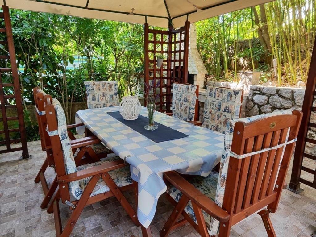 Apartment Bozena Krk คิร์ก ภายนอก รูปภาพ